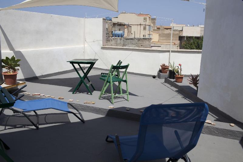 Area 12 BB Bed & Breakfast Trapani Exterior foto